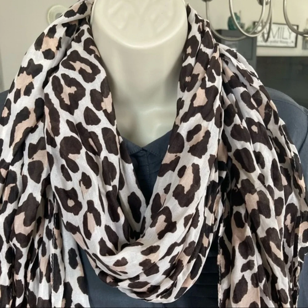 💋 Leopard 🐆 animal 🦒 sheer  scarf wrap shawl coverup for beach 🏝️
